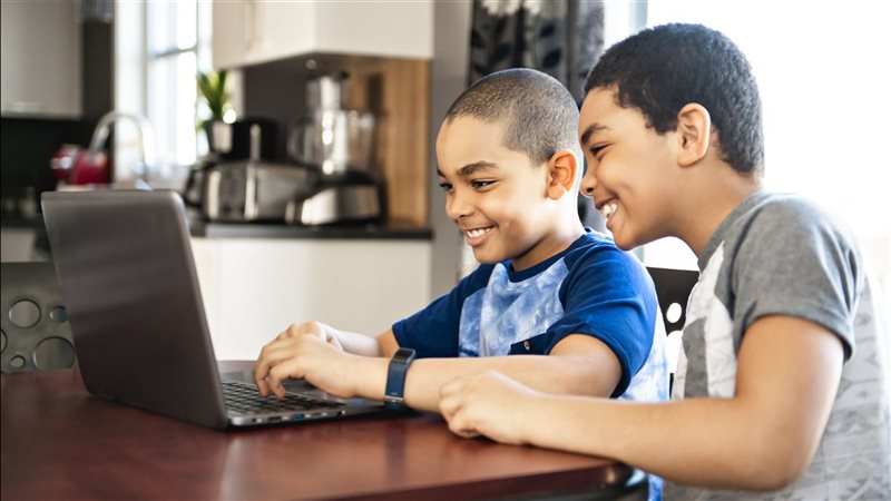 بريطانيا تشن حملة على المواد الإباحية بالأرقام