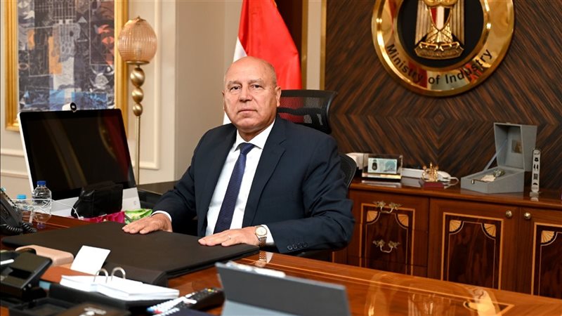 الفريق مهندس كامل