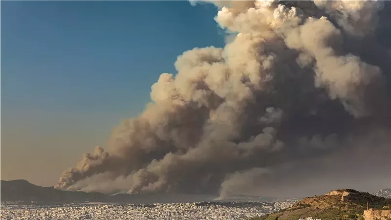 العاصمة اليونانية تواجه خطر التلوث