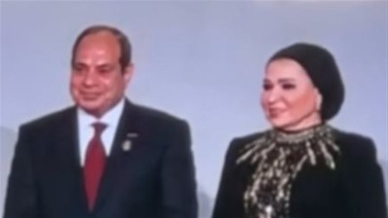 إطلالة ملكية راقية للسيدة انتصار السيسي في افتتاح المتحف