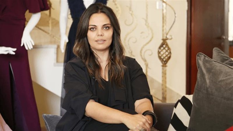 مصممة أزياء انتصار السيسي 