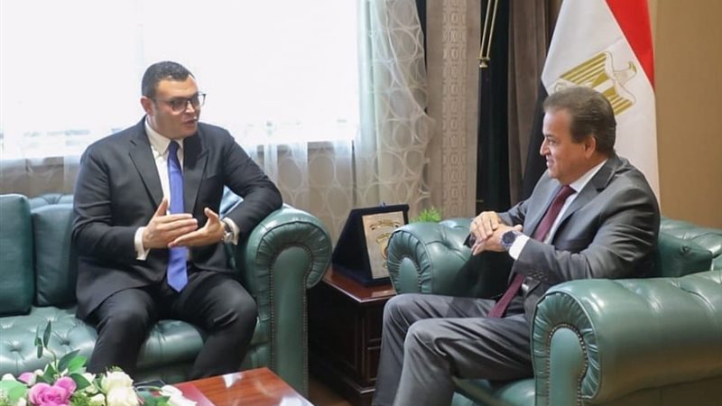 وزيرا الصحة والسكان