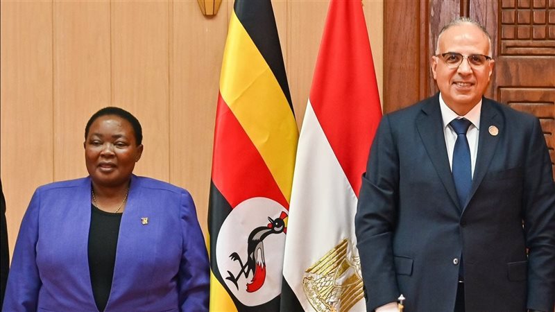 وزير الري الموارد المائية والري ورئيسة وزراء جمهورية أوغندا