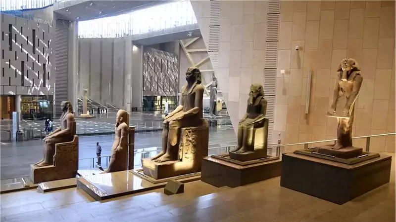 المتحف المصري الكبير