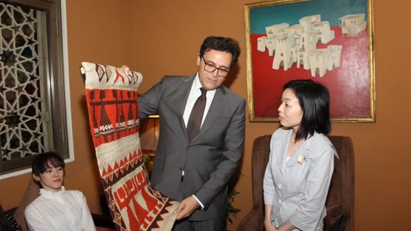 وزير الثقافة والأميرة أكيكو