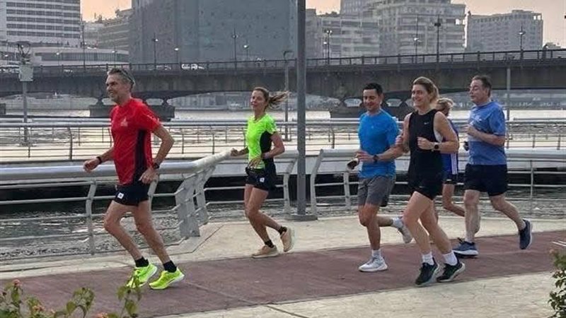 رئيسا وزراء هولندا وبلجيكا يمارسان الرياضة في شوارع القاهرة