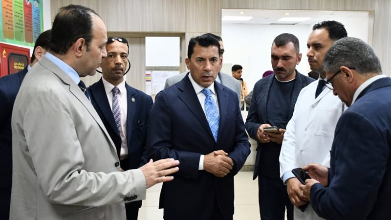 الدكتور أشرف صبحى وزير الشباب والرياضة 